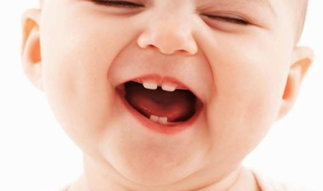 Trẻ mọc răng nên ăn gì? Đọc ngay 6 lời khuyên đến từ chuyên gia